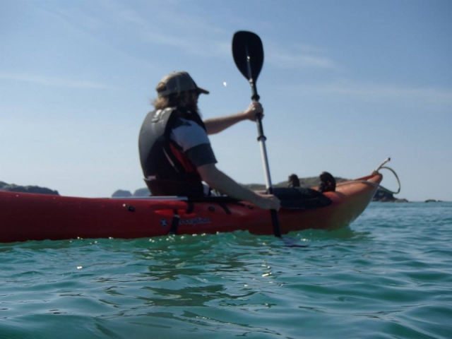  Kayaking 